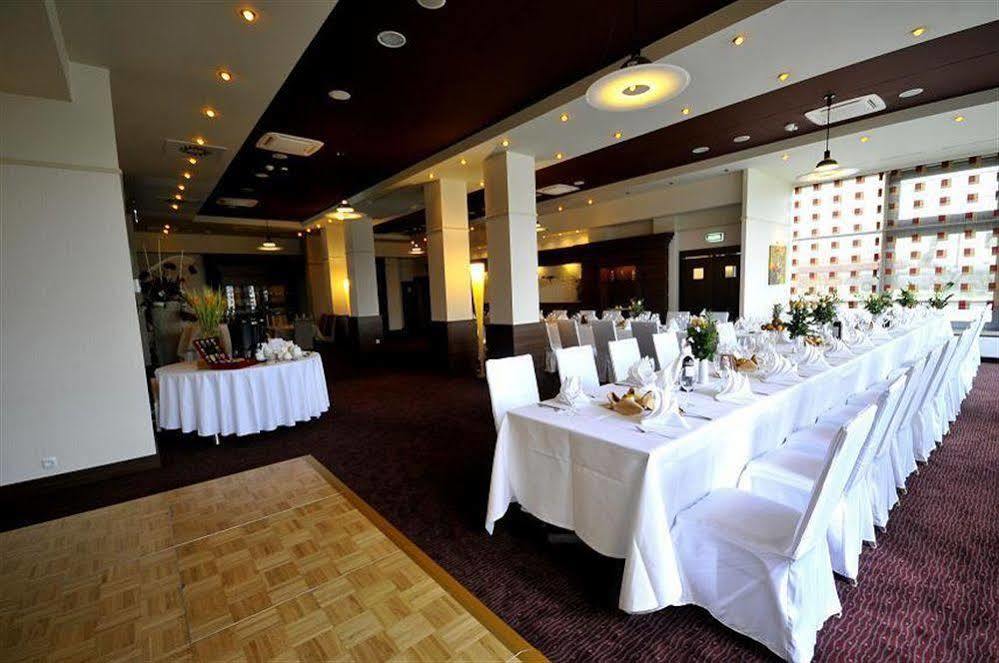 Hotel Teczowy Mlyn Kielce Restaurace fotografie